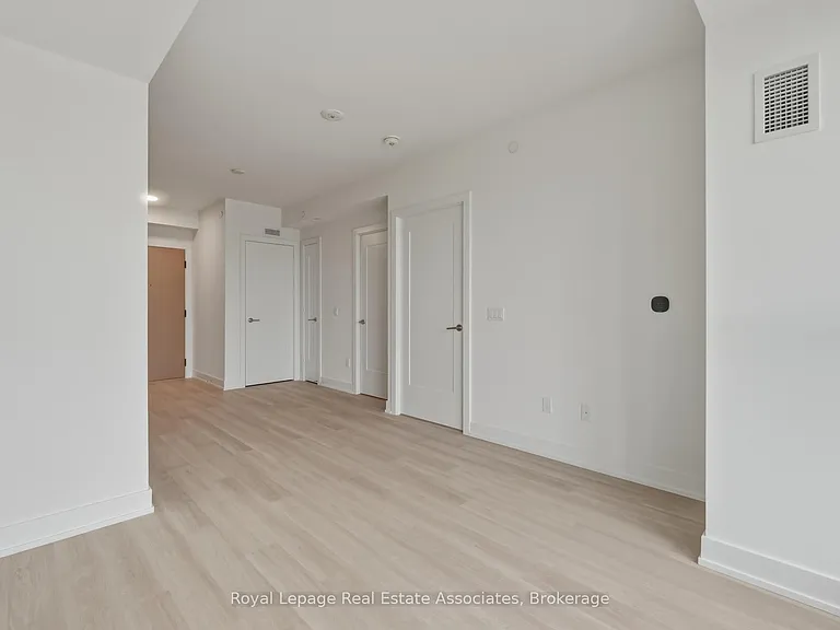 25 Cordova Ave #1802 — Photo 15