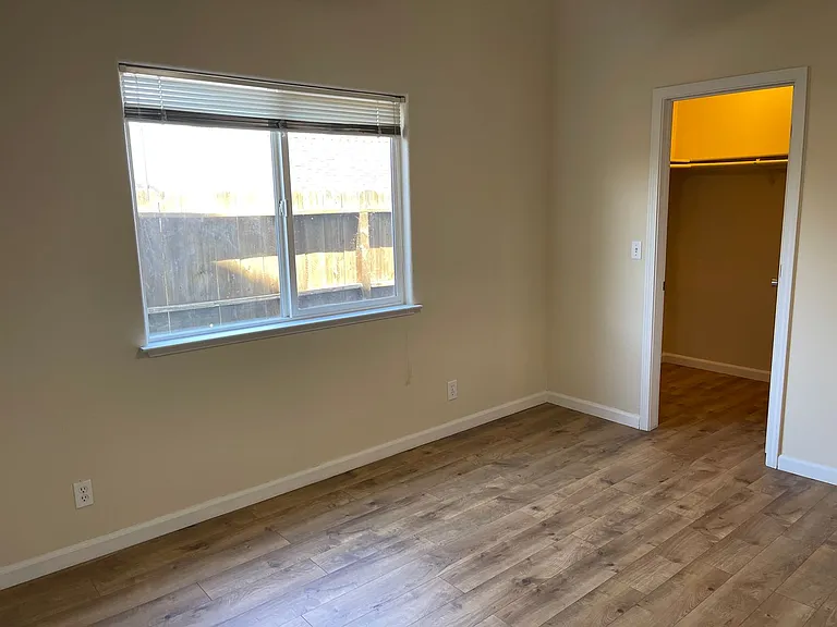 143 Goldenwest Ct — Photo 19