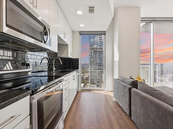 360 Nueces St APT 2704, Austin, TX 78701