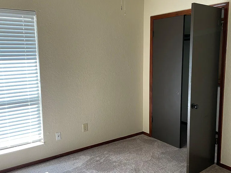 502 W Nimrod Rd #502 — Photo 7