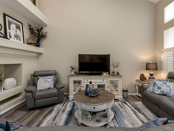 5th image of 10087 Grove Court #C