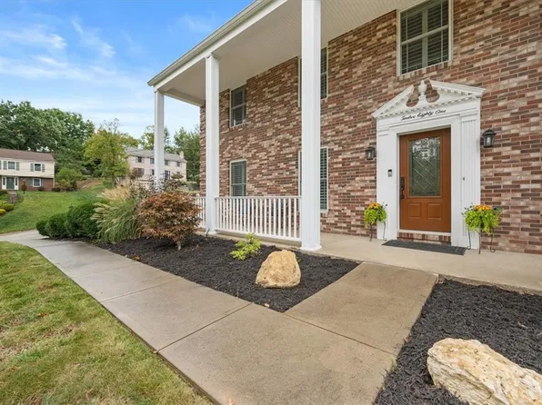 1281 Greystone Dr, Pittsburgh, PA 15241