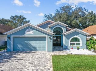2703 Heatherwood Dr, Tampa, FL 33618