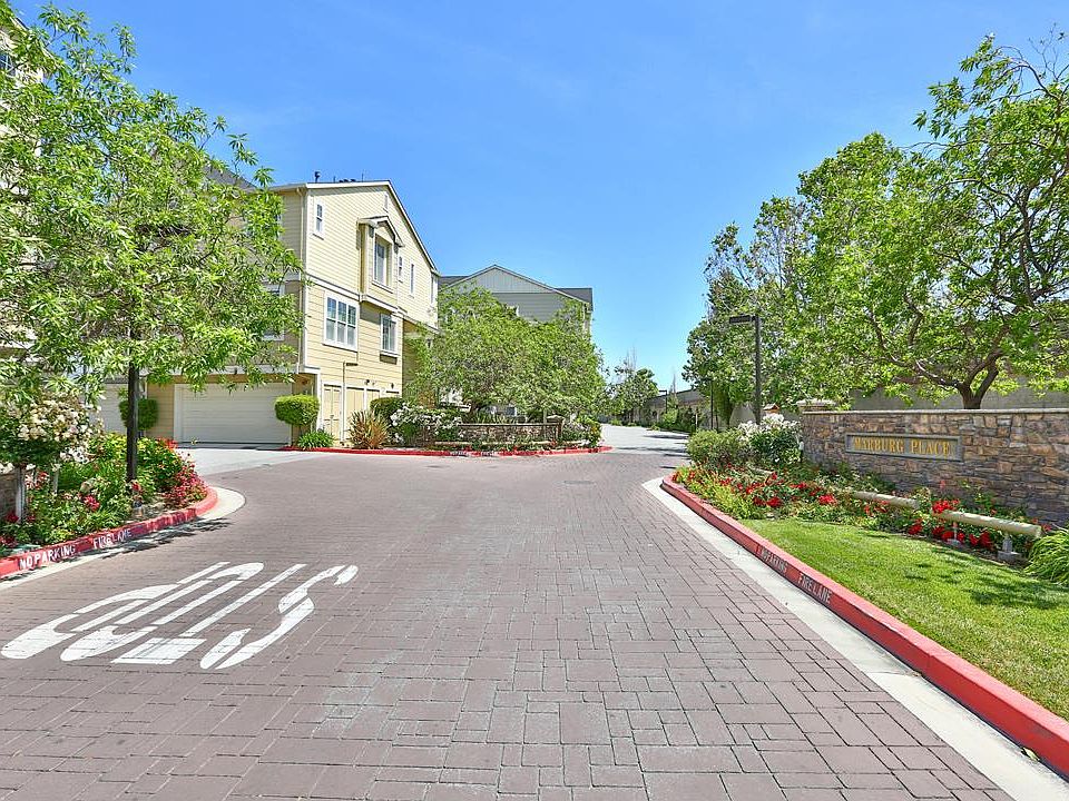 1st image of 385 Destino Cir