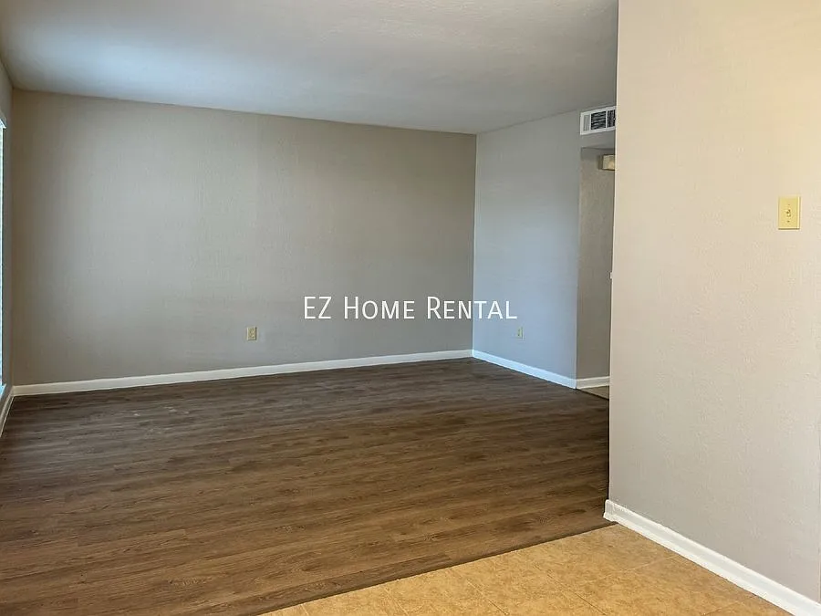 2 Weeks Free Rent Move In Today & Save! — Photo 3