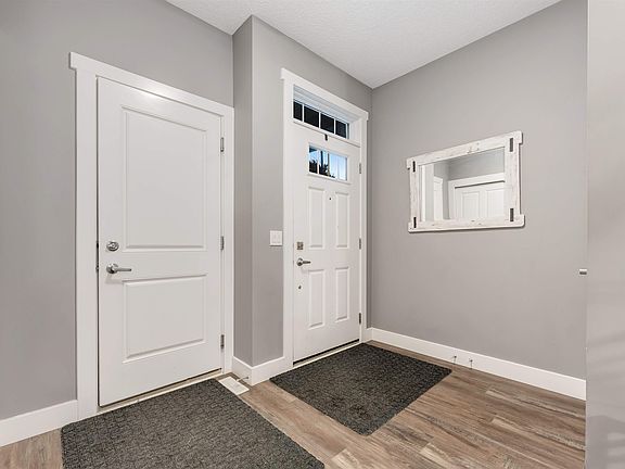 4th image of 2987 Chokecherry Cmn SW