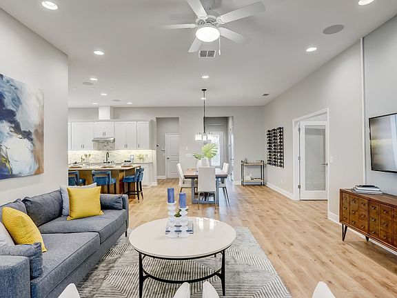 2nd image of 2059 Sola Vista Ave