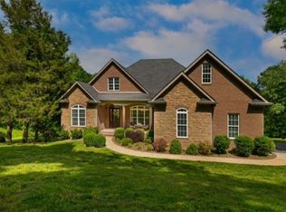 315 McFarland Ln, Bowling Green, KY 42101