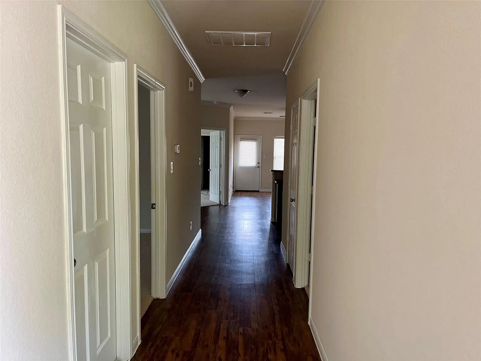 3 bed, 2.0 bath, 1462 sqft, $1,700 — Photo 2