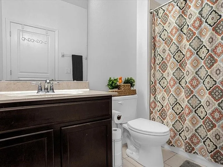 1020 Umbria Ln — Photo 11