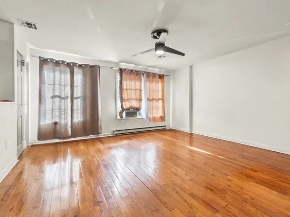 12 Bayview Avenue image 13 of 27