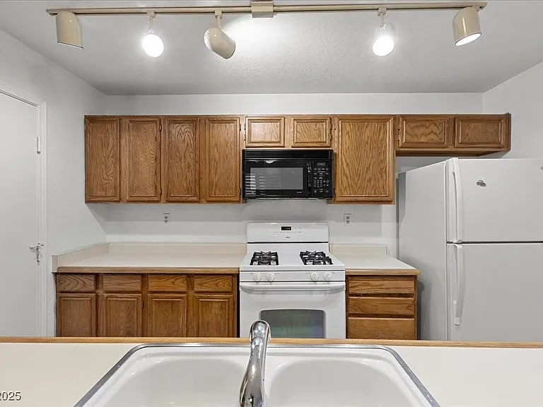 2623 S Durango Dr #102 — Photo 3