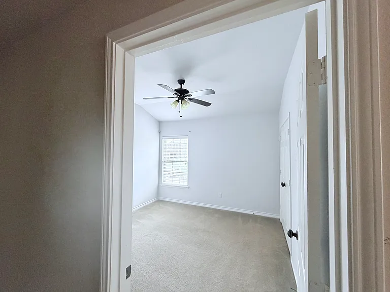 5727 Mountain Hollow Dr — Photo 19