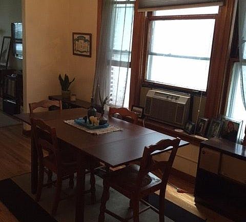4th image of 4538 N Artesian Ave #2