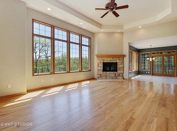 2nd image of 1641 Waterford Pl