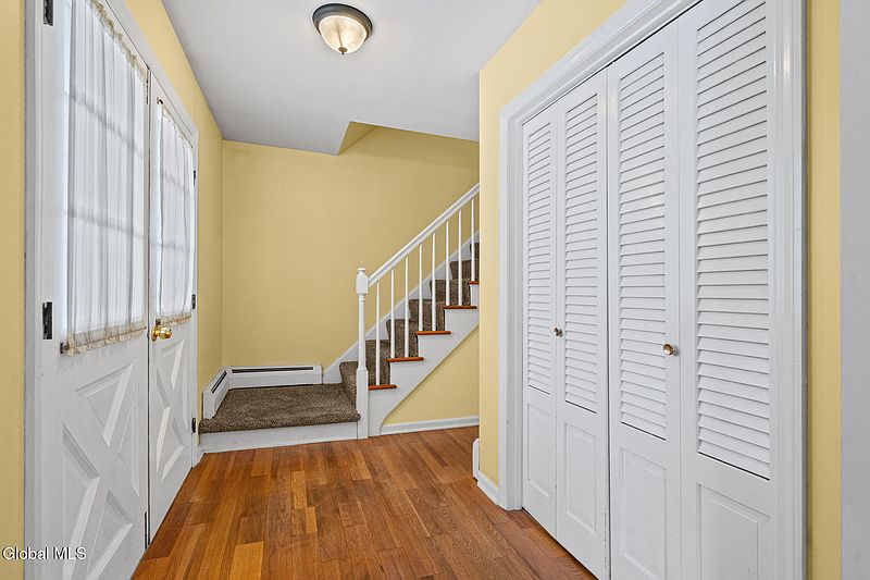 3rd image of 5 Huckleberry Drive