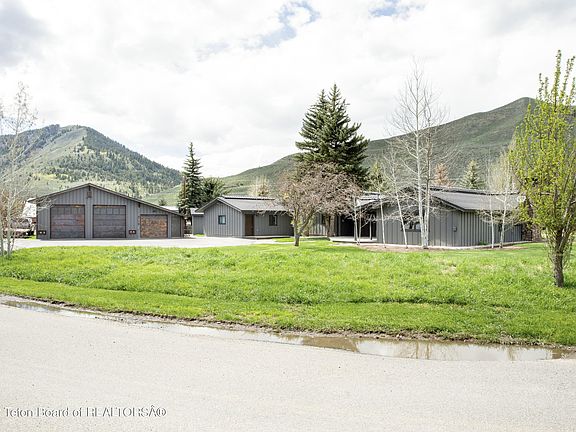 5th image of 1800 E River Dr
