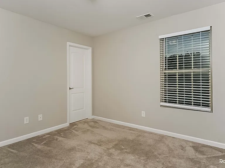 604 Cove Water Ln NW — Photo 10