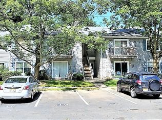 16 Cypress Ct, Lawrenceville, NJ 08648
