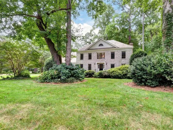 800 Marlbank Dr, Yorktown, VA 23692