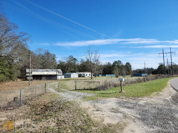 201 Owens Rd, Fort Mitchell, AL 36856