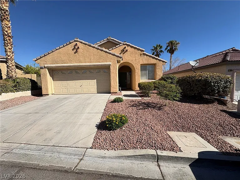 10688 Oak Crest Ave — Photo 2