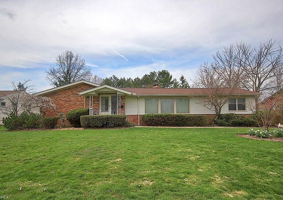 1st image of 2490 Deborah Dr