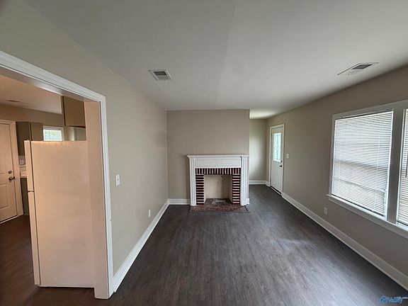 4th image of 1620 8th St SW