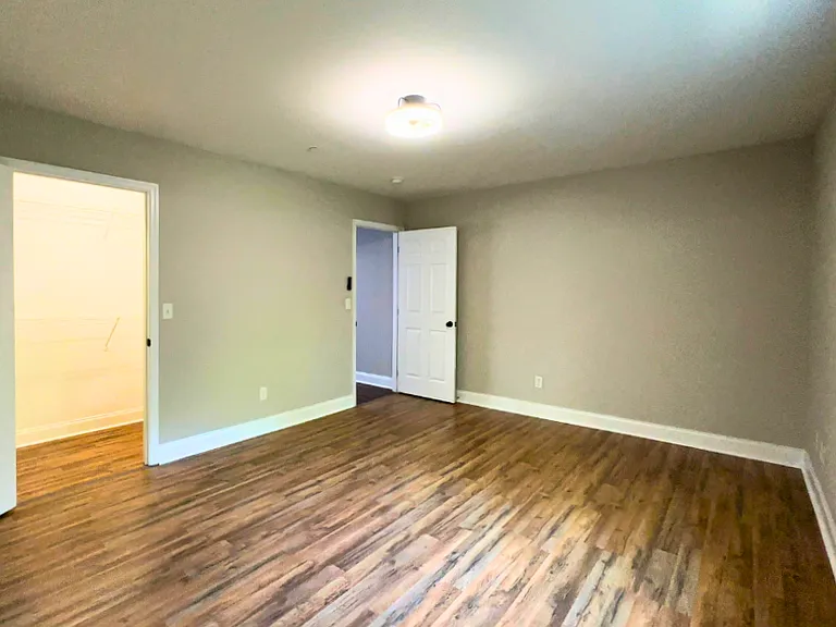 1126 Maple Tree Ln — Photo 24