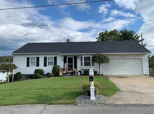 1614 Crestmont Cir, Fairmont, WV 26554
