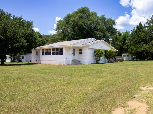 150 Creekview Dr, Leesburg, GA 31763