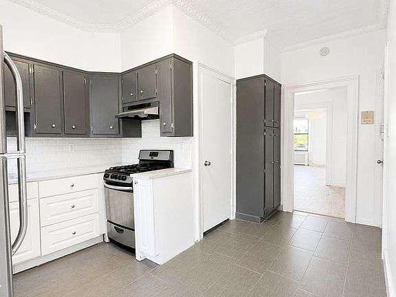 4th image of 177 York St APT 2