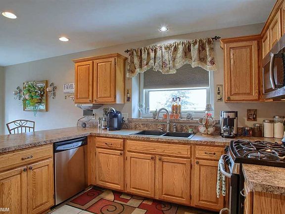 5th image of 50811 Millstone Dr
