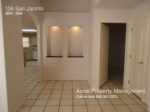 2nd image of 3040 San Jacinto Dr