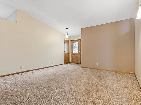 5th image of 5920 Windy Knoll Ct