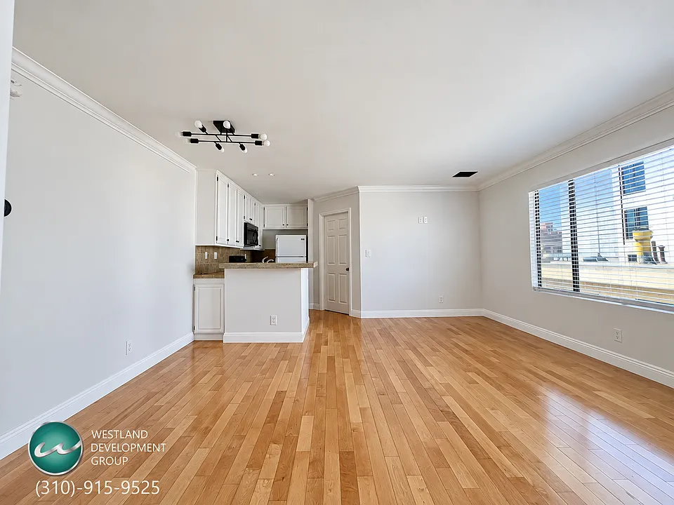1540 Brockton Ave #204