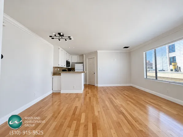 1540 Brockton Ave APT 204, Los Angeles, CA 90025
