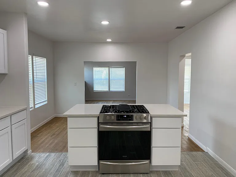 202 McCauley Blvd — Photo 13