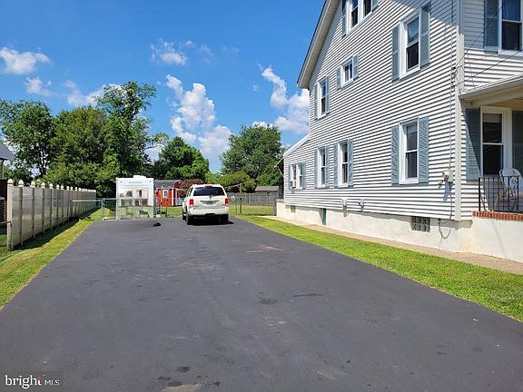 5th image of 700 Wood St