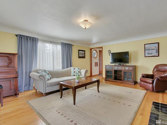 2nd image of 125 K St NE