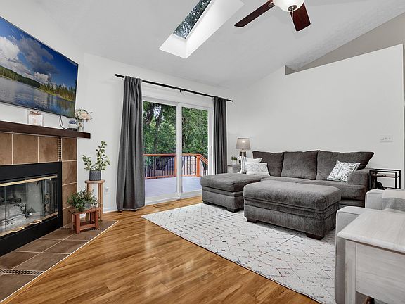 5th image of 6070 Wexford Park Dr