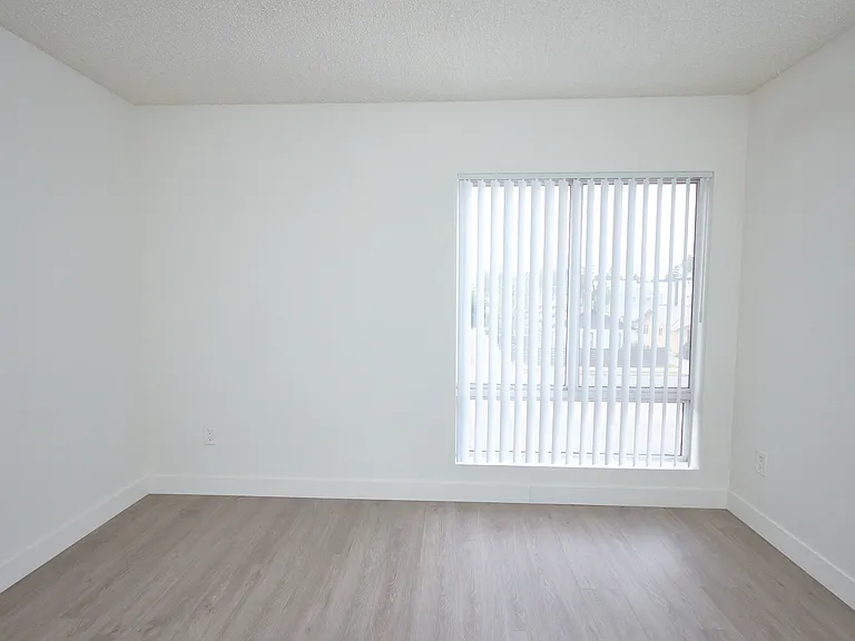 Victory Apartments — Photo 14