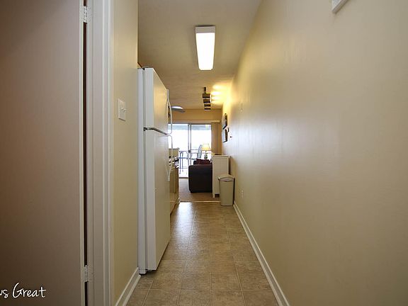 4th image of 1089 Bluewater Dr Unit 402