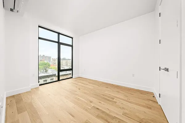 Rented by Nooklyn NYC LLC | media 32