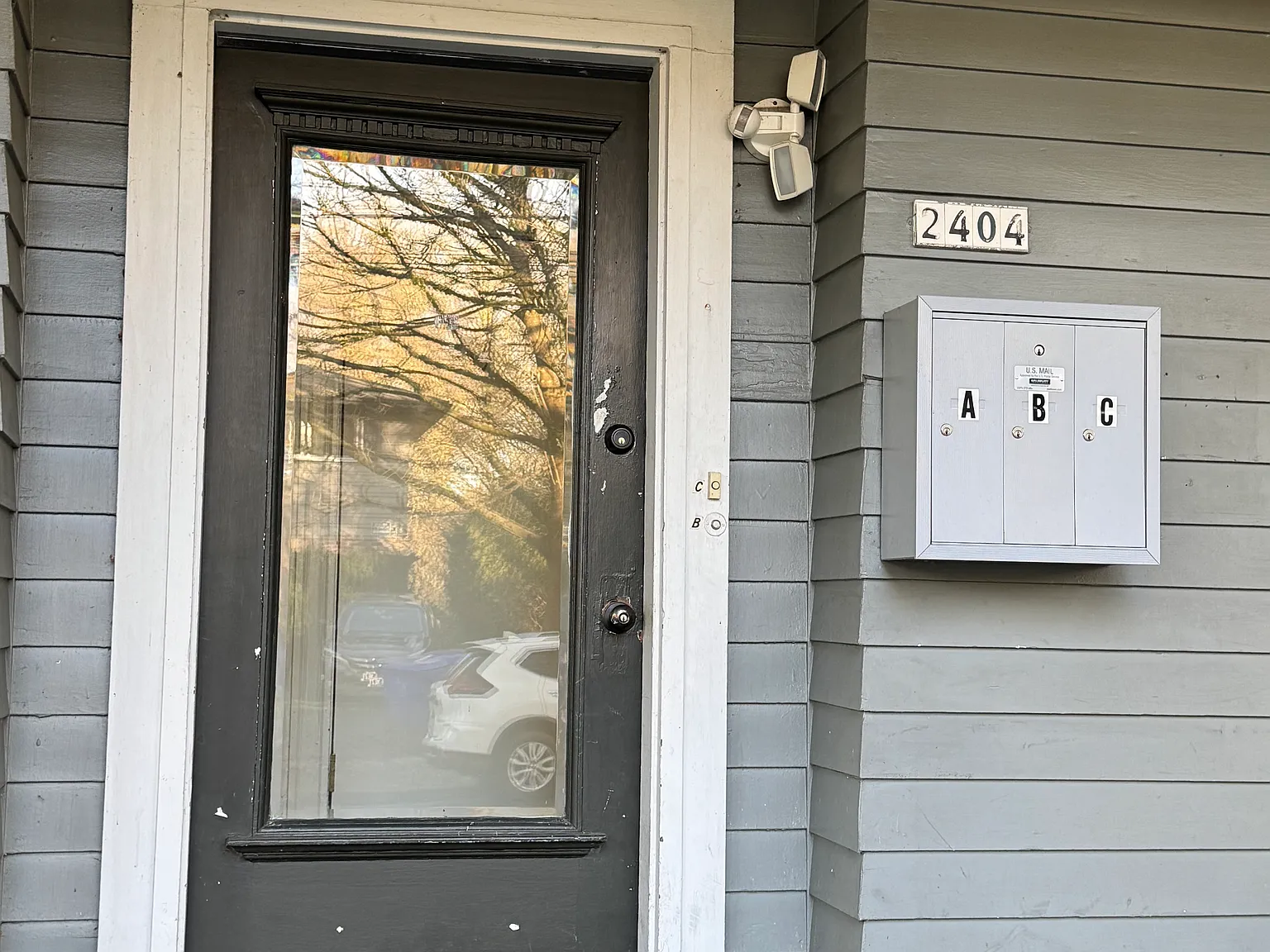 Studio, 625 sqft, $1,495 — Photo 2