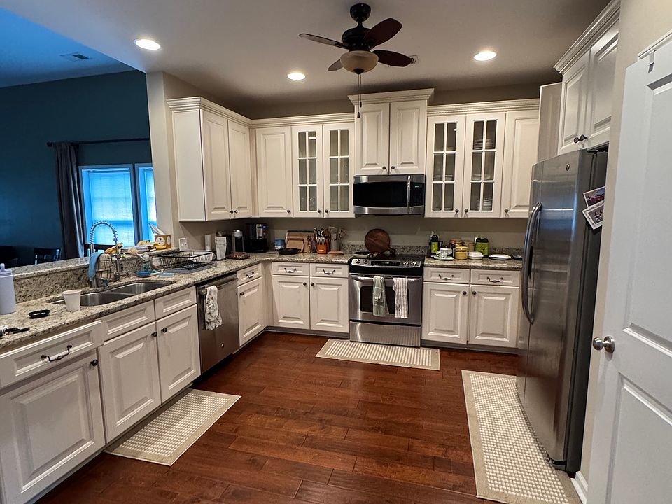 1st image of 511 Nandina Dr