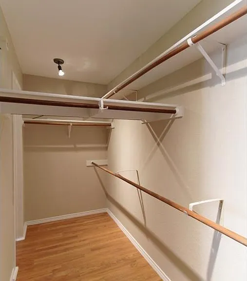 Vol Walker Dr — Photo 13