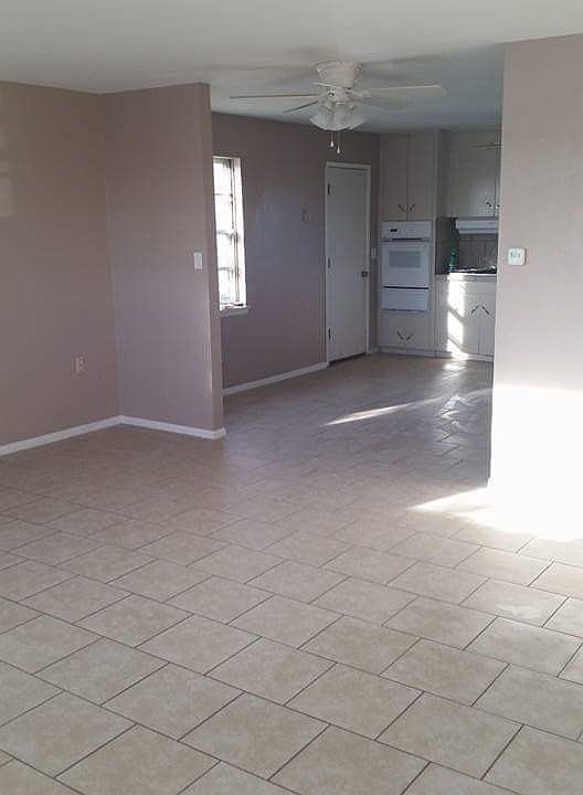 2nd image of 2810 Roanoke Dr