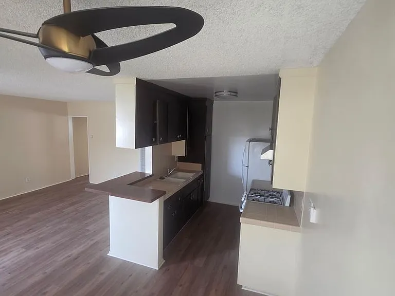 1343 N Curson Ave — Photo 2