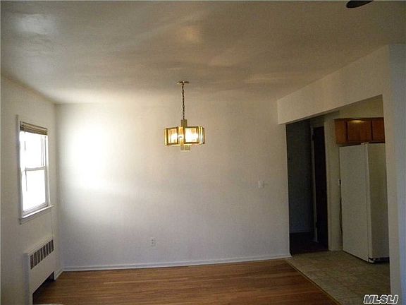 3rd image of 1464 Dartmouth St